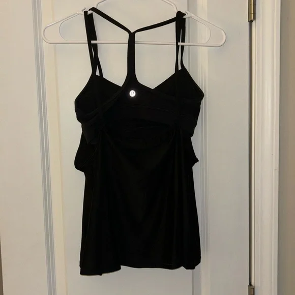 Lululemon black tank - Picture 1 of 4